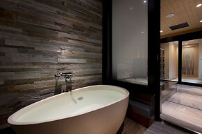 HOTEL Cargo Shinsaibashi