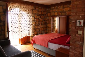 Qekik Konaklama Kazdaglari