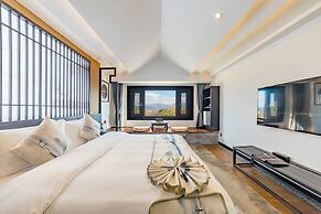 LiuHeYunYan Hotel.Dali