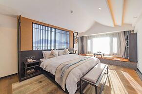 LiuHeYunYan Hotel.Dali