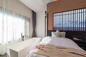 LiuHeYunYan Hotel.Dali