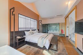 LiuHeYunYan Hotel.Dali