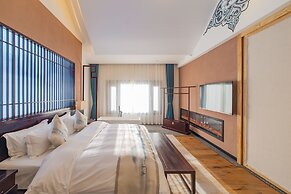 LiuHeYunYan Hotel.Dali