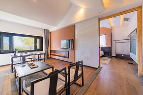 LiuHeYunYan Hotel.Dali