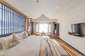 LiuHeYunYan Hotel.Dali