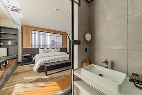 LiuHeYunYan Hotel.Dali