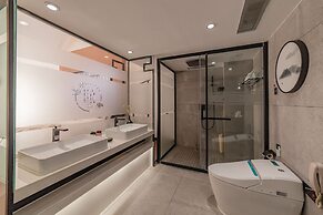 LiuHeYunYan Hotel.Dali