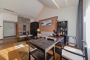 LiuHeYunYan Hotel.Dali