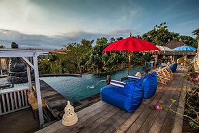 The Puncak Sunset Ceningan