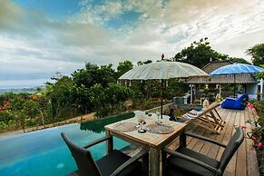 The Puncak Sunset Ceningan