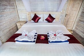 The Puncak Sunset Ceningan