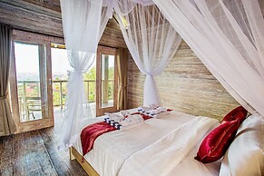 The Puncak Sunset Ceningan