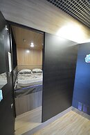 Capsule hotel ALOHA