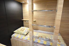Capsule hotel ALOHA