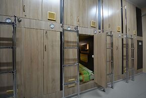 Capsule hotel ALOHA