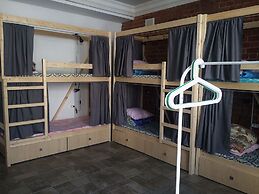 Like Hostel