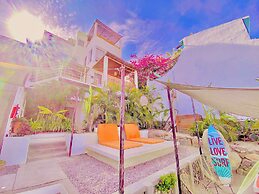 Hotel Perro Surfero Todos Santos