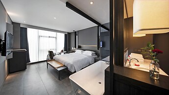 Lucid Xixi Hotel
