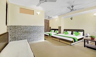 Itsy Hotels Amrita Raghunath Bazaar Jammu