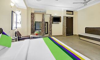 Itsy Hotels Amrita Raghunath Bazaar Jammu