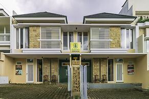 Dhanesvara Holistic Villa