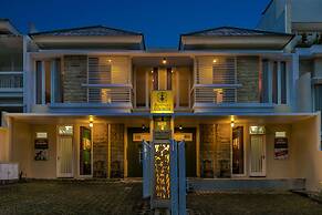 Dhanesvara Holistic Villa