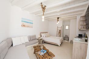 Argiro's Gorgeous Studio In Cycladic