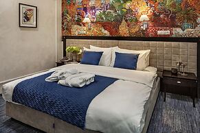 Seasons Boutique Hotel