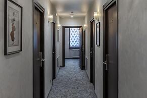 Seasons Boutique Hotel