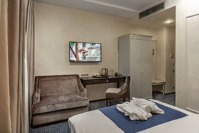 Seasons Boutique Hotel