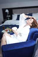 Seasons Boutique Hotel