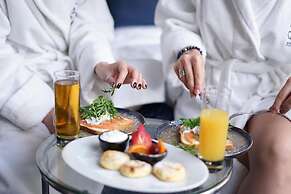 Seasons Boutique Hotel