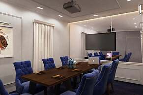 Seasons Boutique Hotel