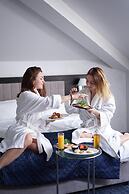 Seasons Boutique Hotel