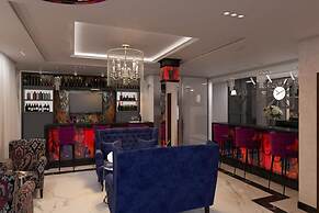 Seasons Boutique Hotel