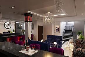 Seasons Boutique Hotel