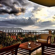 The Townhouse Apartment