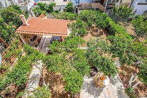 Charming Agia Pelagia Green House