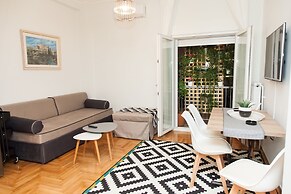 Adorable Kolonaki Apartment in Great Location