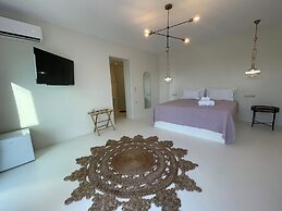 Eight Dimensions Capari Suites Elafonisos