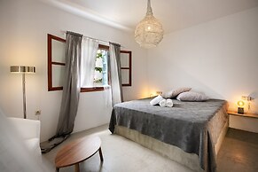 Eight Dimensions Capari Suites Elafonisos
