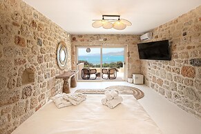 Eight Dimensions Capari Suites Elafonisos