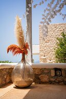 Eight Dimensions Capari Suites Elafonisos