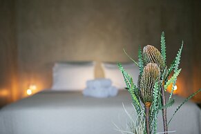 Eight Dimensions Capari Suites Elafonisos