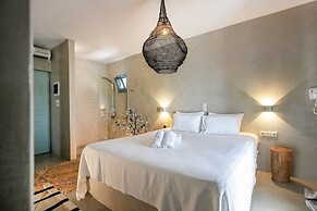 Eight Dimensions Capari Suites Elafonisos