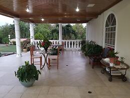 Savannes Bay Garden Inn