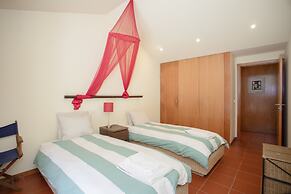 Liiiving  Caminha Countryside Pool House