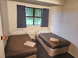 Bulls Motel & Holiday Park