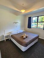 Bulls Motel & Holiday Park