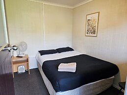 Bulls Motel & Holiday Park